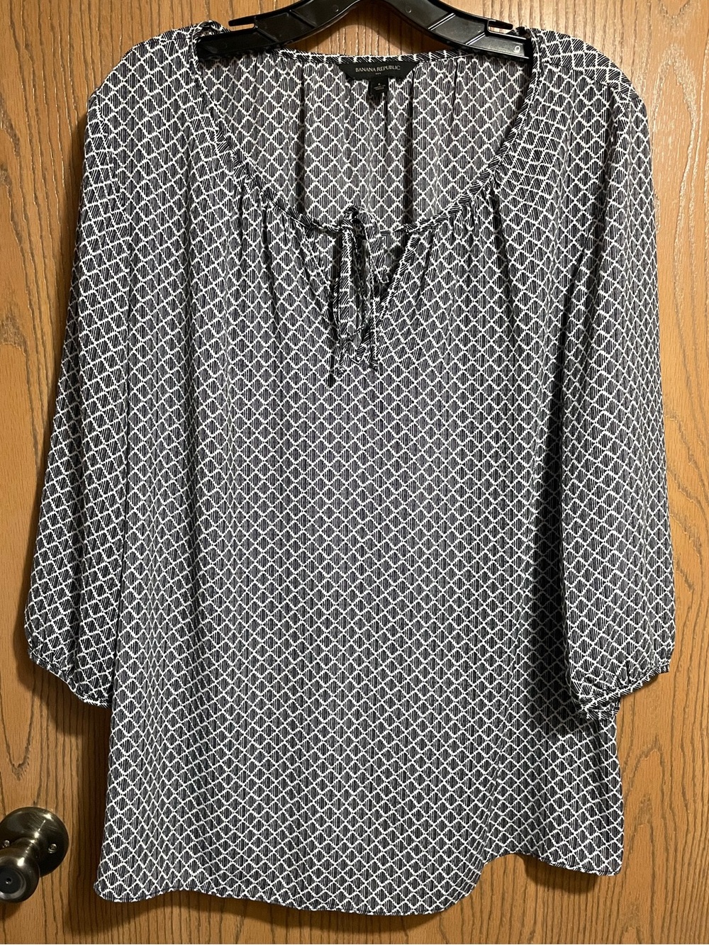 Banana Republic Blouse in Navy & White Geometric Print with Tie-Front